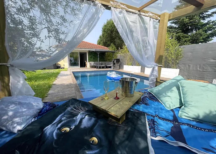 Unique! Jacuzzi Prive 35°C + Cinema Villa Entiere