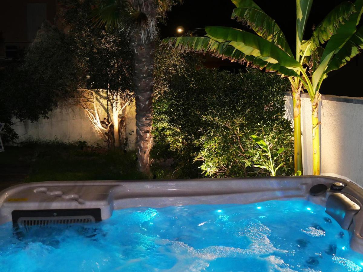 Unique! Jacuzzi Prive 35°c + Cinema Entiere Villa