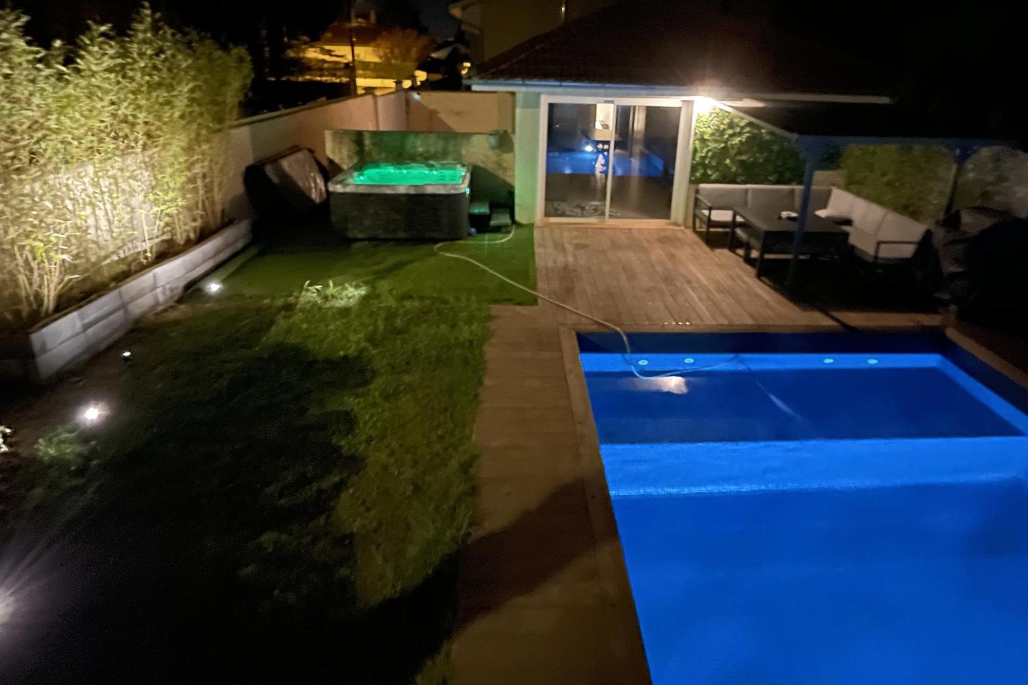 Villa Unique! Jacuzzi Prive 35°c + Cinema Entiere