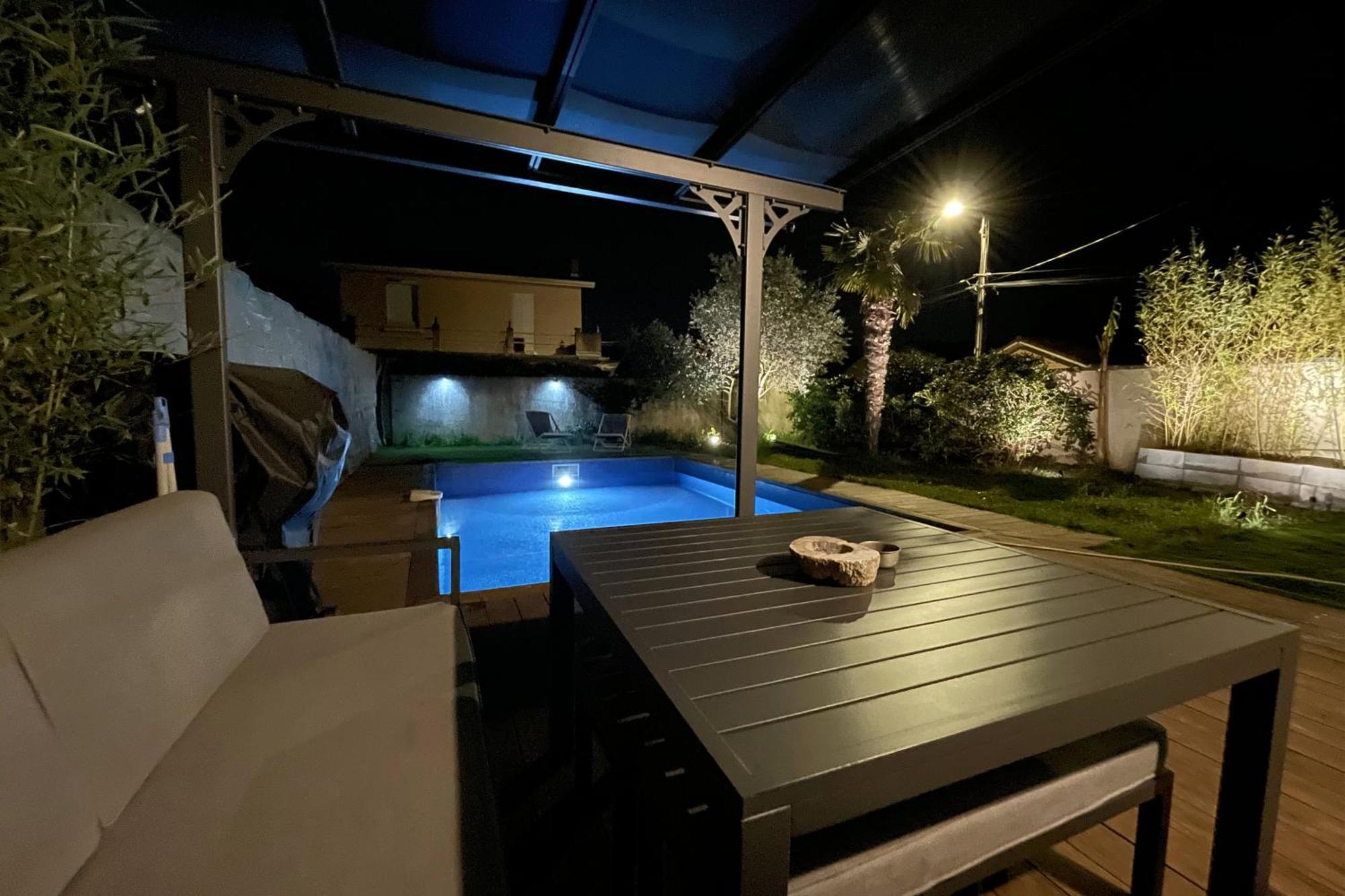 Unique! Jacuzzi Prive 35°c + Cinema Entiere Meyzieu